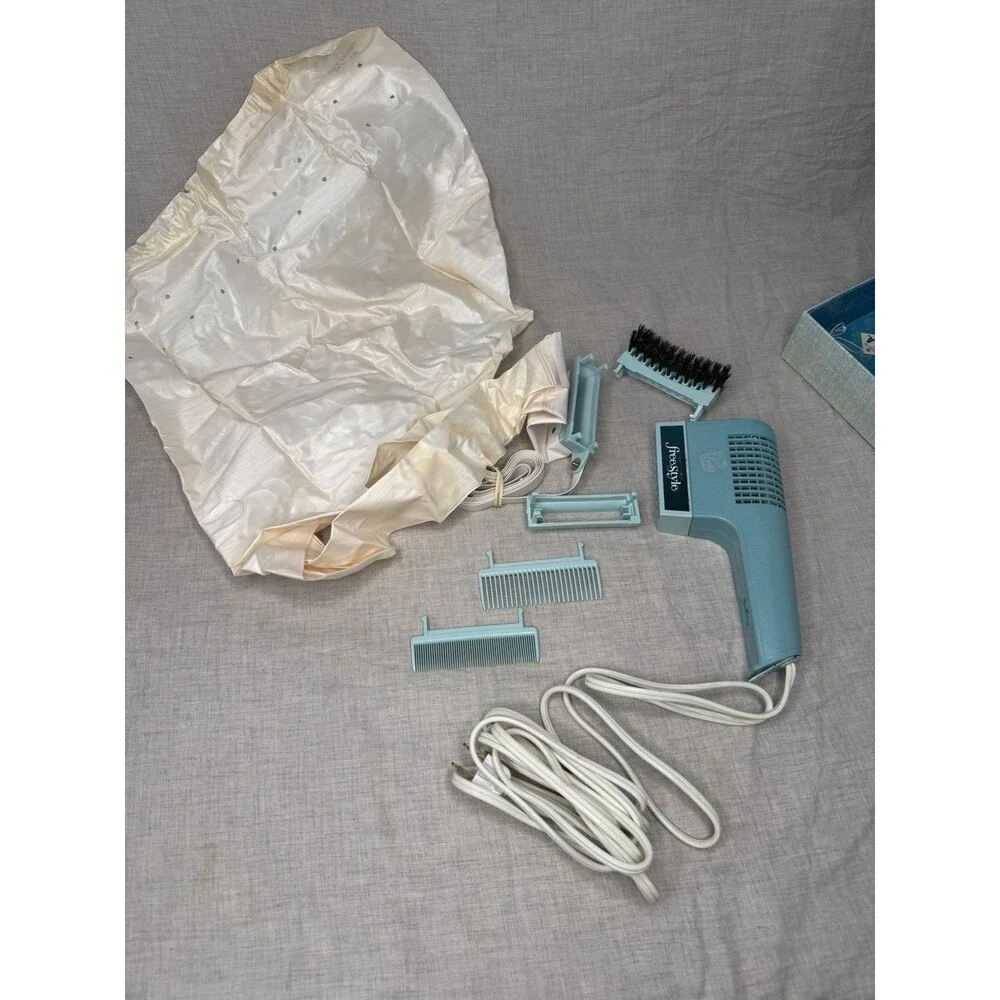 Vintage Lady Schick FreeStyle Hair Dryer Set With Accessories Blue 2 Speeds